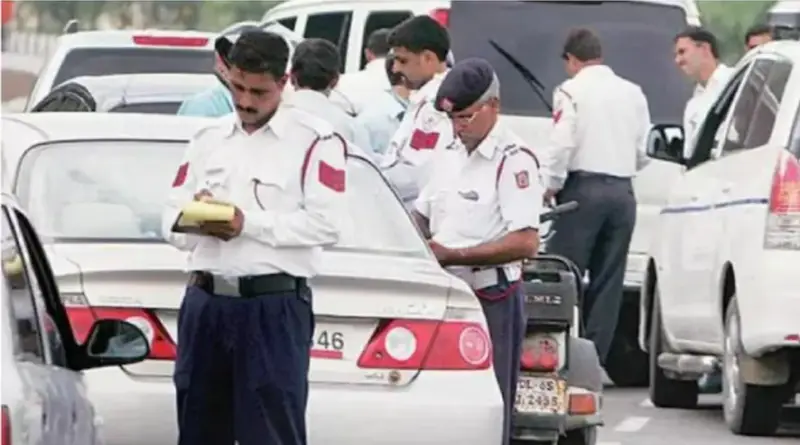 ट्रैफिक पुलिस को आपकी कार की चाबी लेने का कोई अधिकार नहीं...जानें नियम