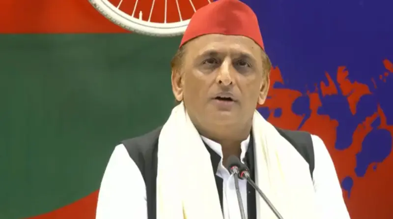 अखिलेश यादव ने सौरव दास और आशुतोष रांका की रिहाई मांगी, BJP पर निशाना