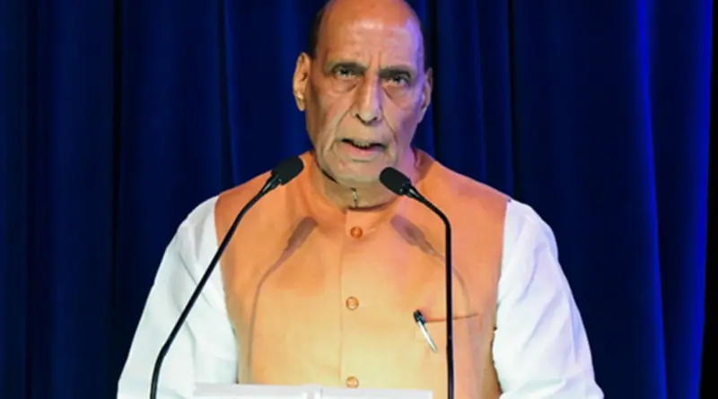 खड़गे के बयान पर राजनाथ सिंह आहत, बोले- राजनीति में मर्यादा भूल गई कांग्रेस