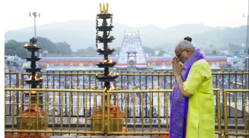 तिरुपति बालाजी मंदिर पहुंचे उपराष्ट्रपति सीपी राधाकृष्णन, देश की सुख-शांति के लिए की प्रार्थना
